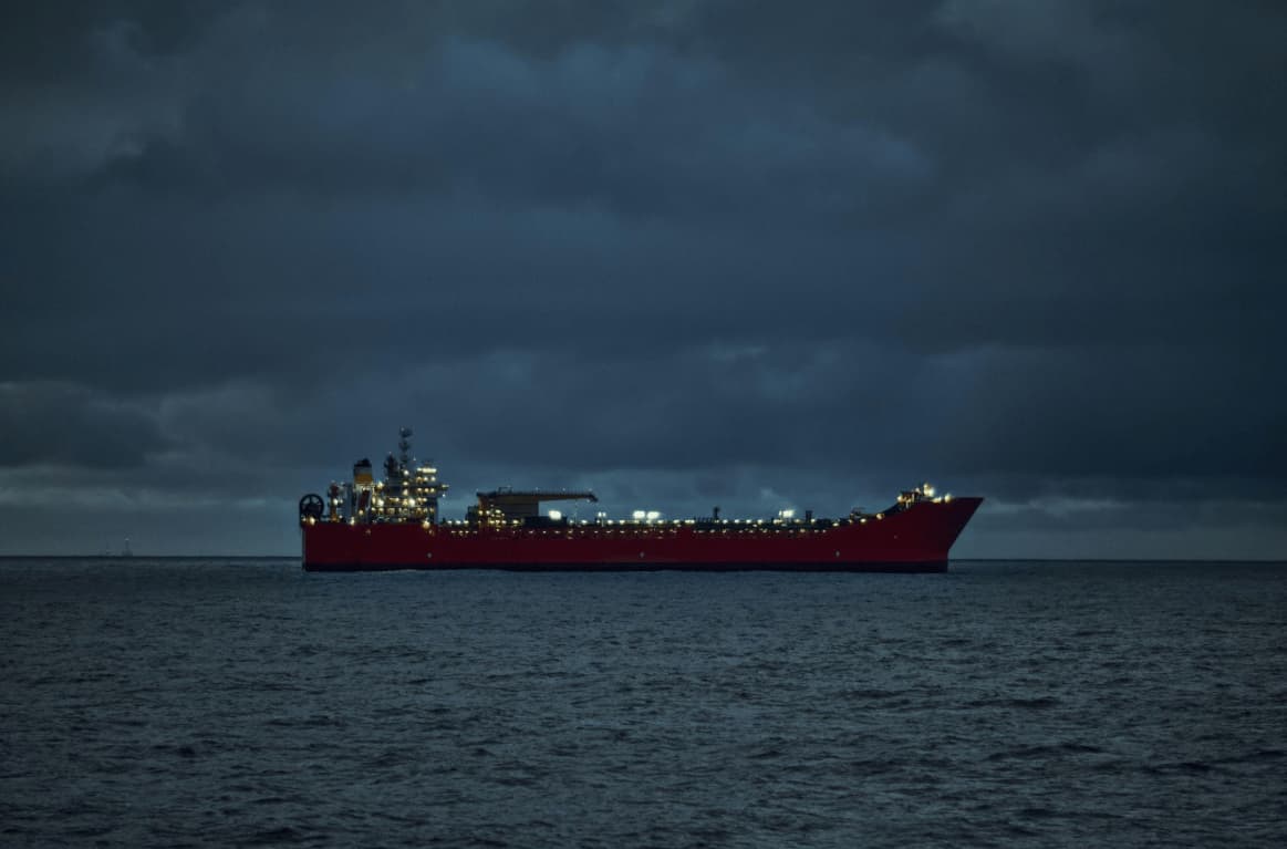 Oil Nears $110 as Strait of Hormuz Deadlock Grinds On