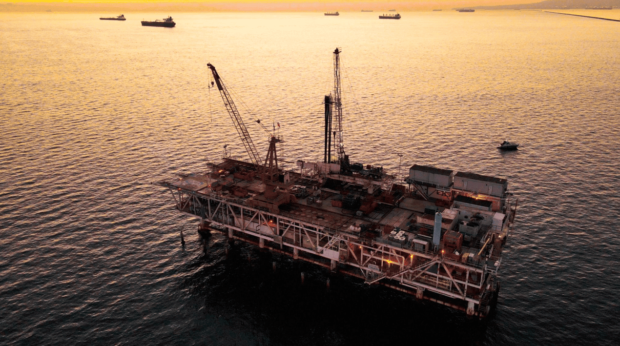 Oil Plunges 6% as Iran Deal Hopes Reshape the Tape