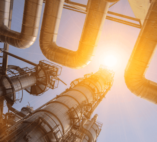 Oil Plunges Below $84 as Iran Deal Reshapes Inflation Outlook