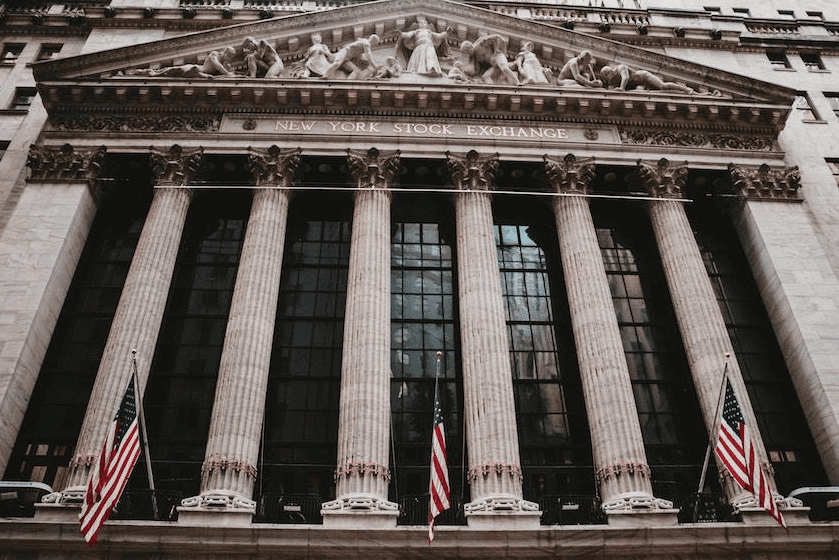 S&P 500 Hits Record as Tech Rally Overpowers Oil Spike