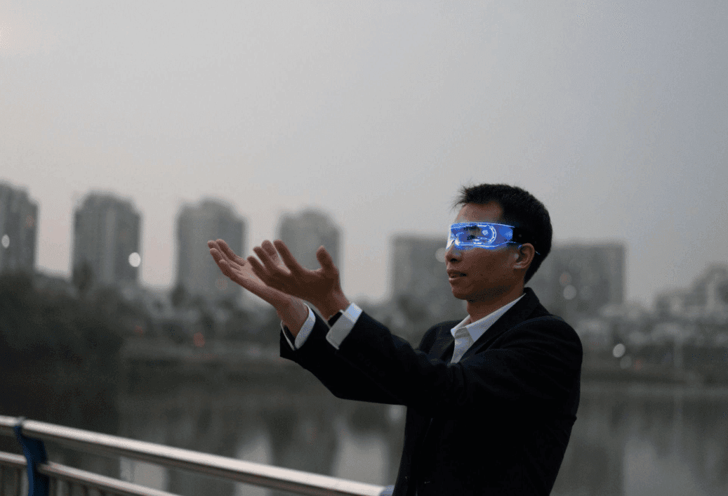 Snap Bets $2,500 AR Glasses Can Revive Its Stock