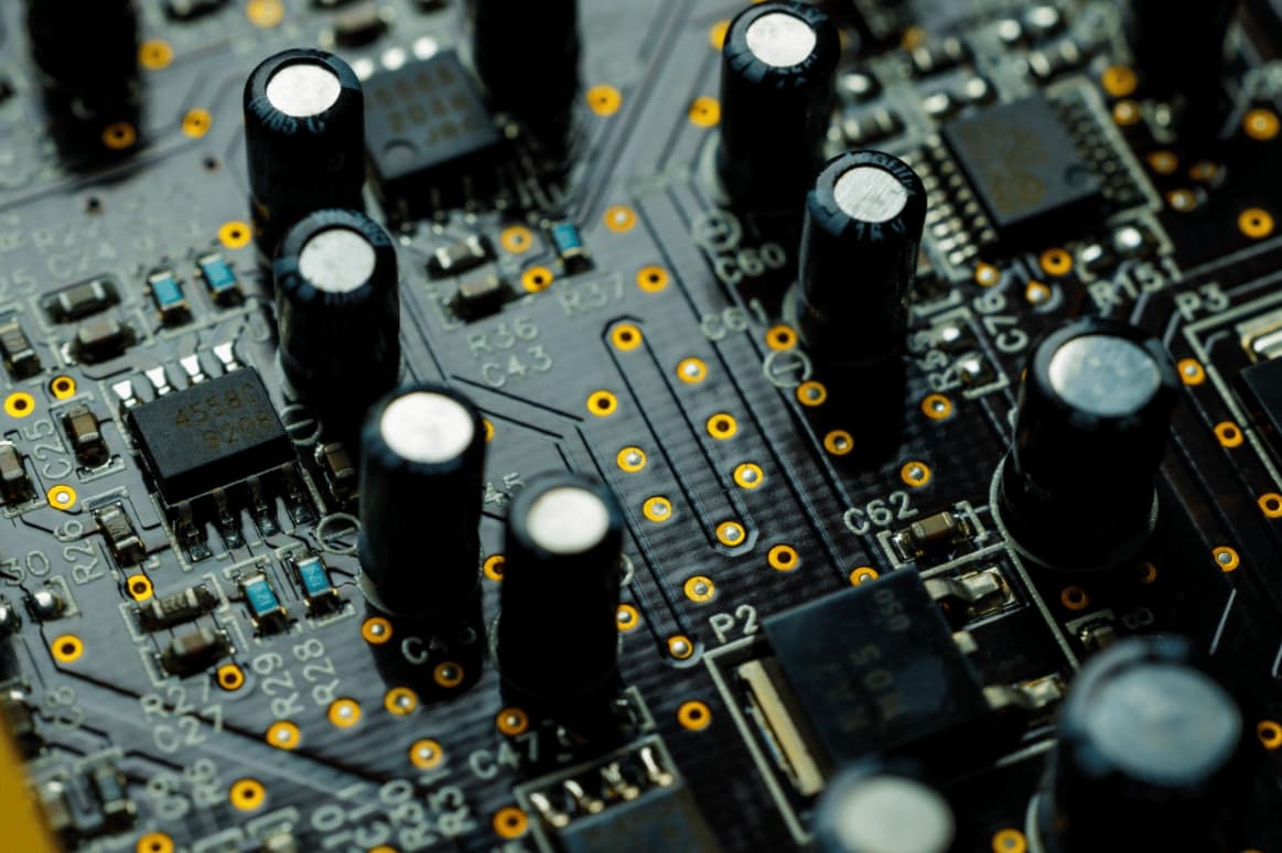 Texas Instruments Reports Q1 as Chip Sector Eyes Recovery