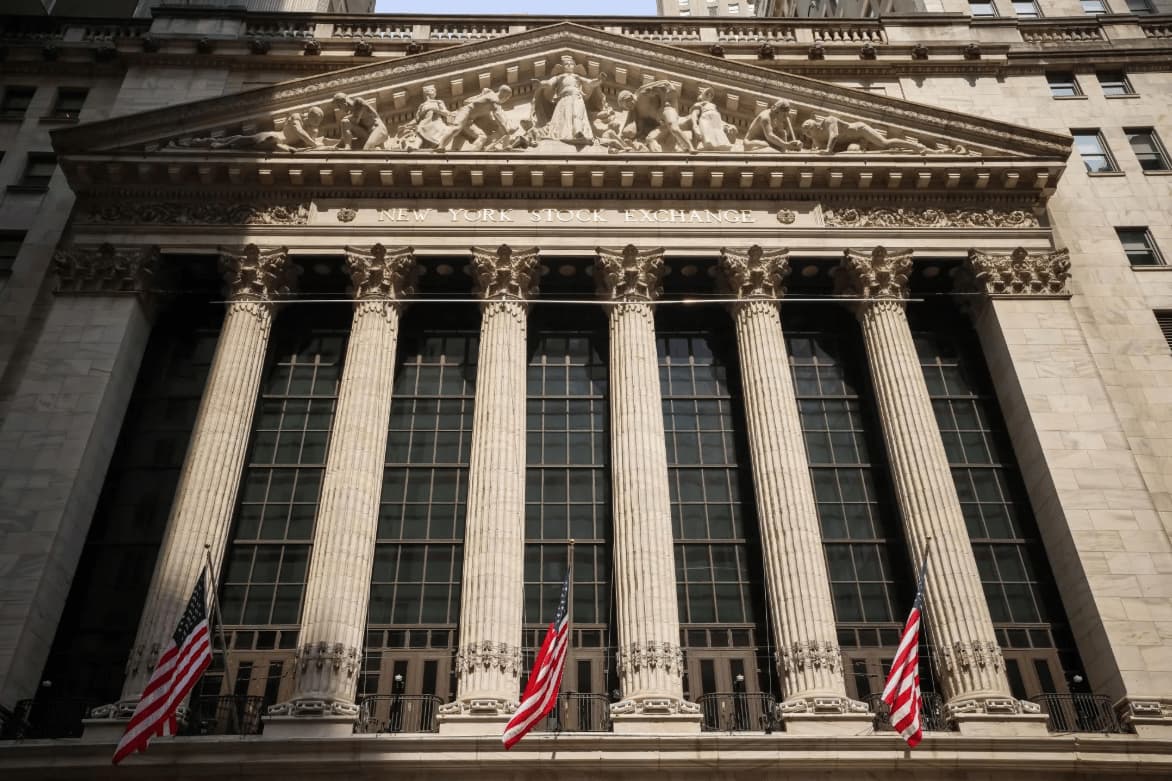 VOO Nears $1 Trillion as the Fee War Reshapes ETFs