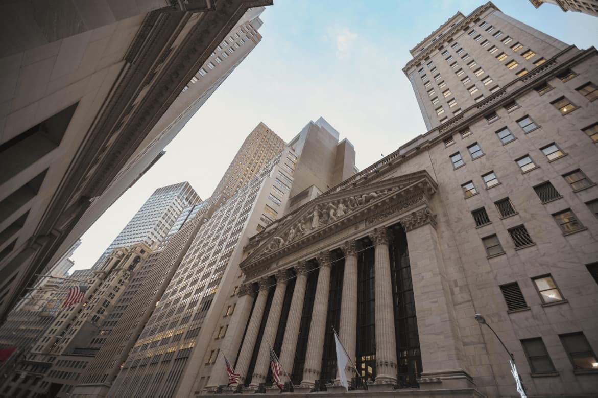 VOO Crosses $900B, Closing in on Trillion-Dollar Milestone